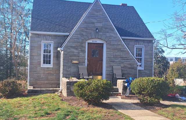 Photo of 8404 48th Avenue