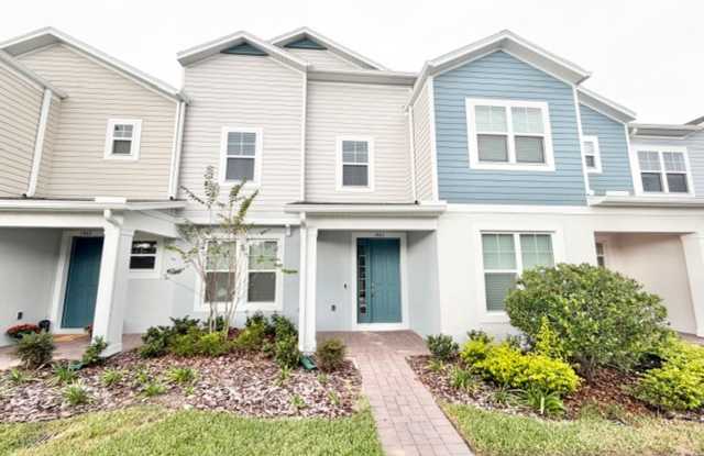 Photo of Apopka - 3 Bedroom, 2.5 Bathroom - $2,595.00