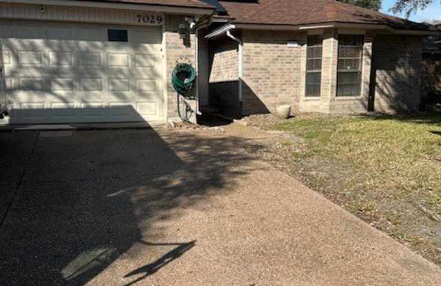 Photo of 7029 Smokewood Drive