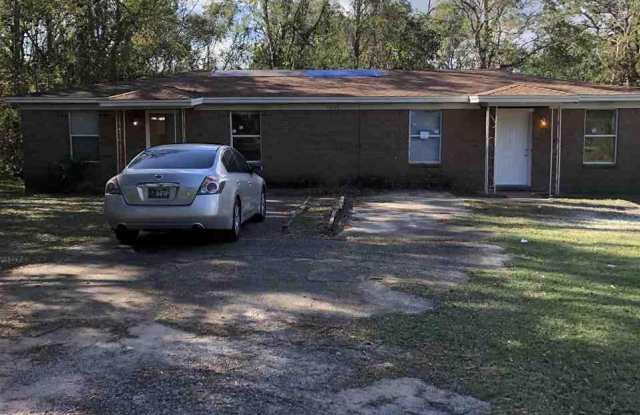 1007 Winton Ave - 1007 Winton Avenue, Warrington, FL 32507