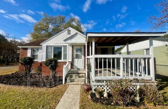 Photo of 1215 Chevis St