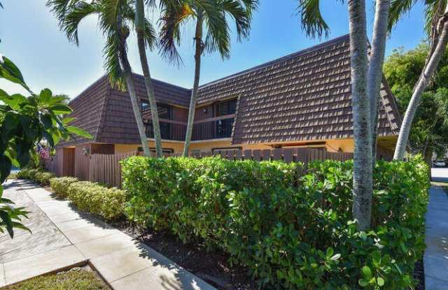 Photo of 11 Atrium Circle