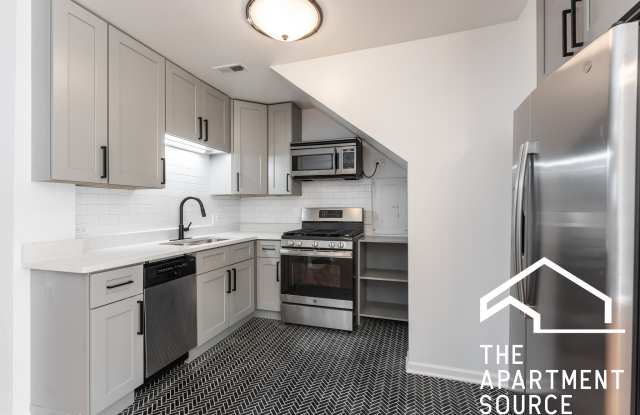 1875 N Sheffield Ave