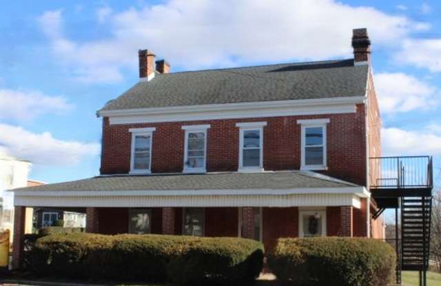 Photo of 2nd floor Apartment