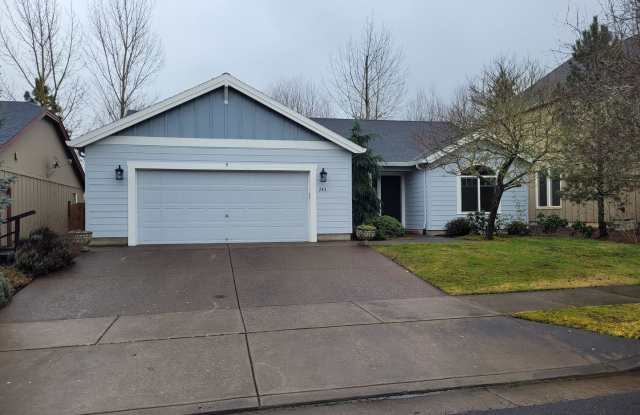 Pet friendly, 3 Bedroom, 2 Bathroom Home with a 2 Car Garage!