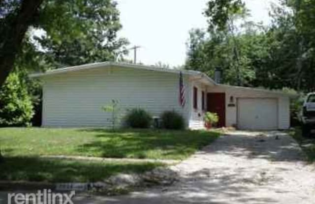 1814 SW Kent Pl - 1814 Southwest Kent Place, Topeka, KS 66604