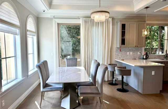 129 El Dorado Street