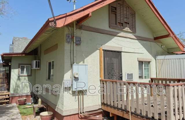 Photo of 121 N 12th Ave