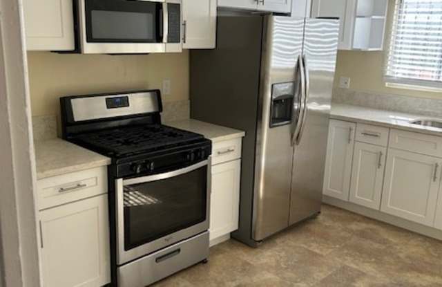 Photo of 636 East Imperial Highway - 1