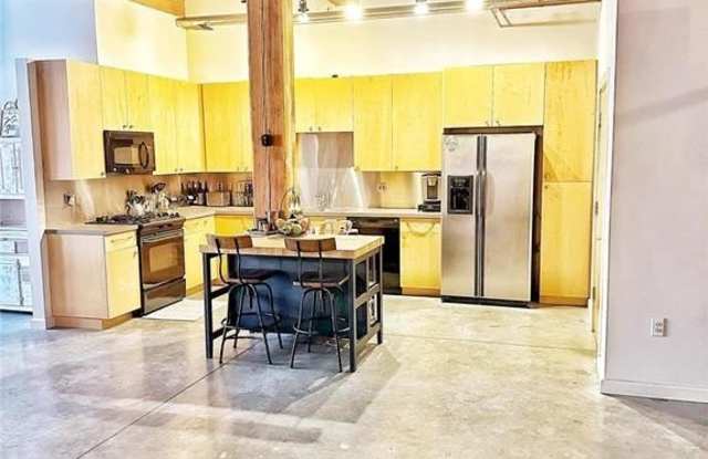 1015 Washington Avenue