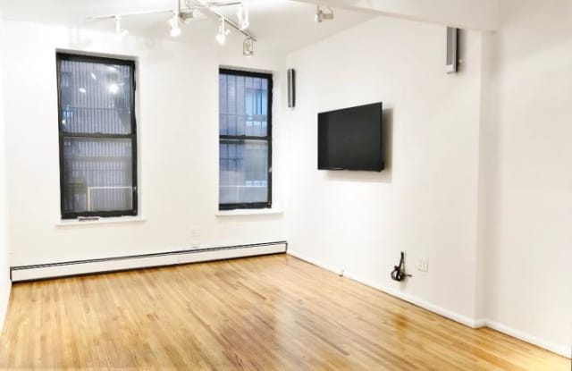 415 W 52 - 415 W 52nd St, New York City, NY 10019