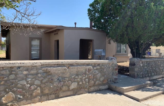 1215 Alamo St. - 1215 Alamo Street, Las Cruces, NM 88001