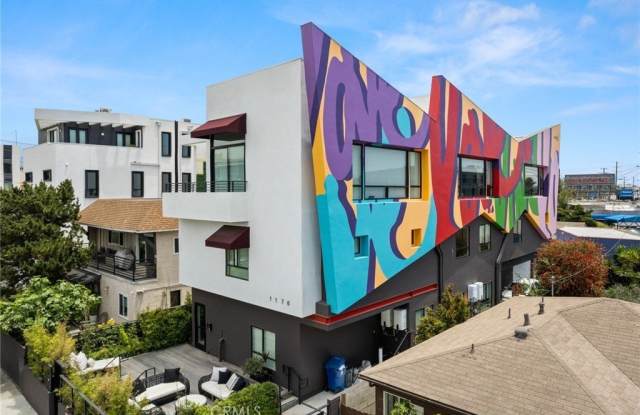 Photo of 1176 Nelrose Avenue