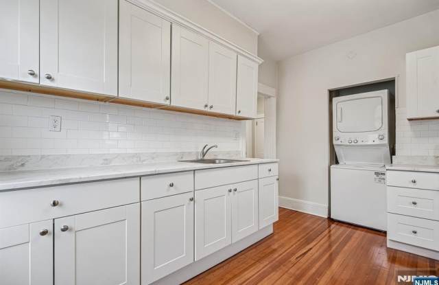 Photo of 1154 Anderson Avenue 2