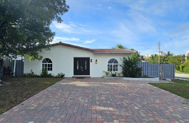 401 SW 1st Street