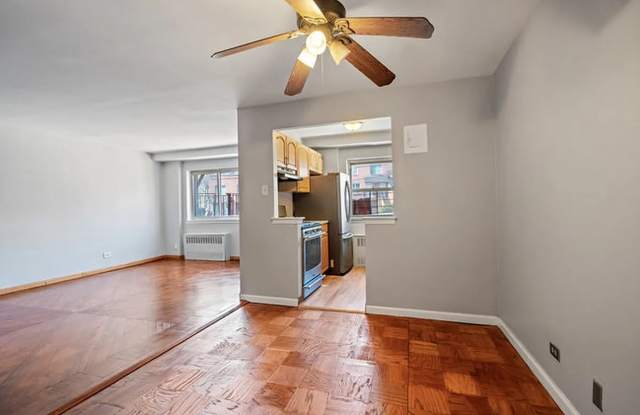 3240 Riverdale Ave Apt DD
