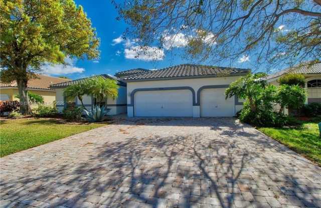 Photo of 5984 NW 74th St