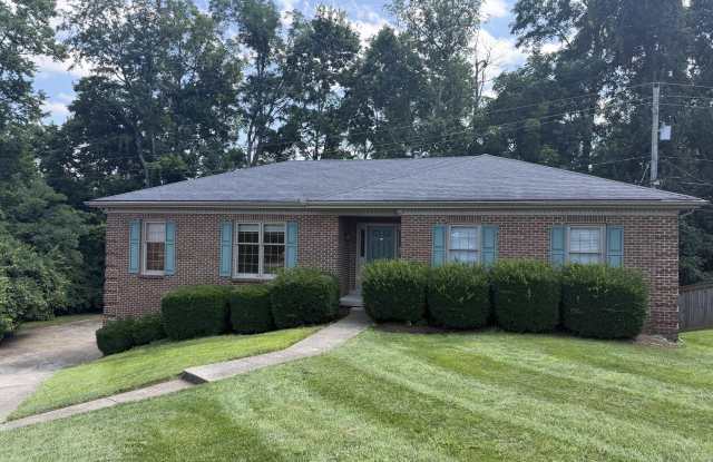 1112 Pepperhill Circle