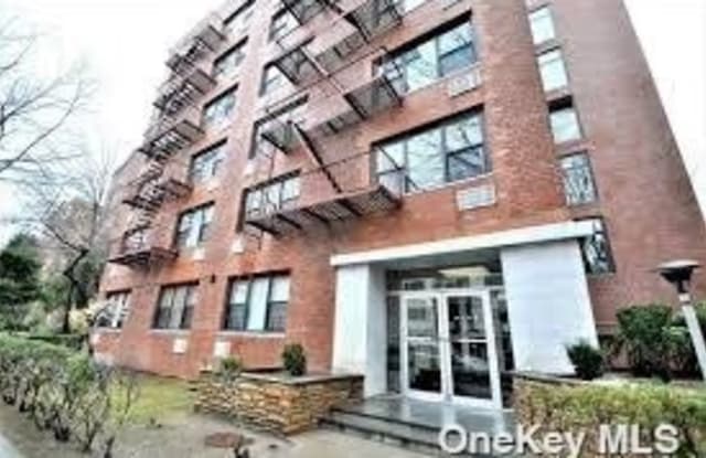 76-26 113 Street - 76-26 113 St, Queens, NY 11375