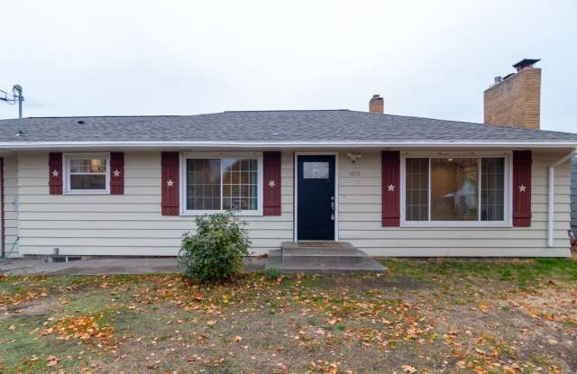 Photo of 5 Bed 2 Bath Home Available in Spokane Valley!
