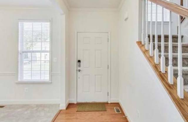 7533 TOTTENHAM DRIVE