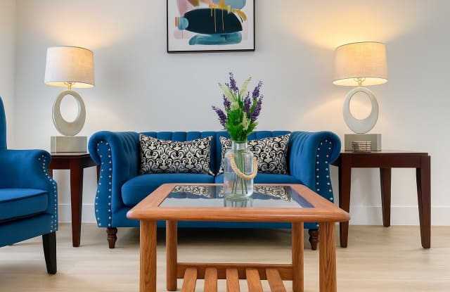 Photo of 716 Cathedral Pl