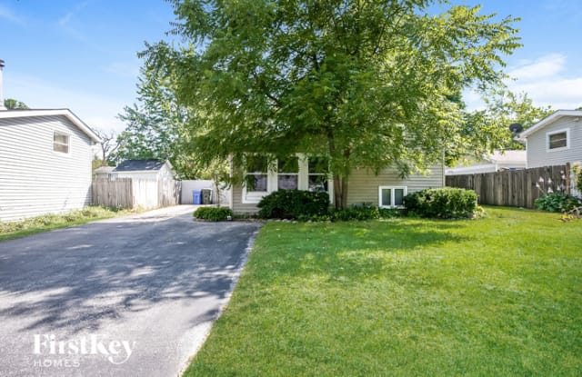 529 Apache Avenue - 529 Apache Avenue, Carpentersville, IL 60110