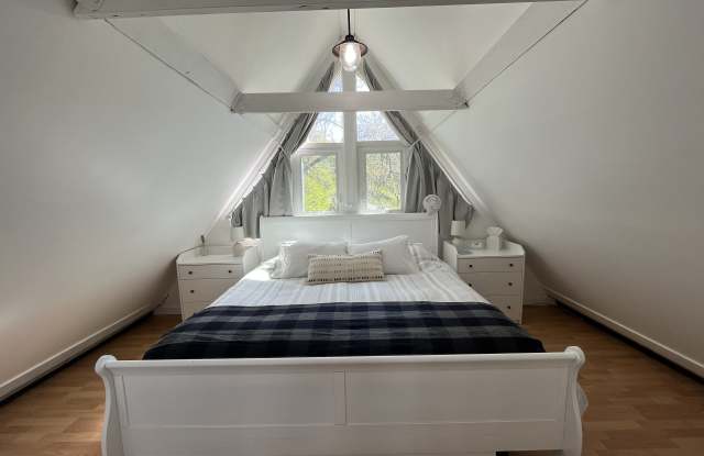 156 5 Mile Point Road