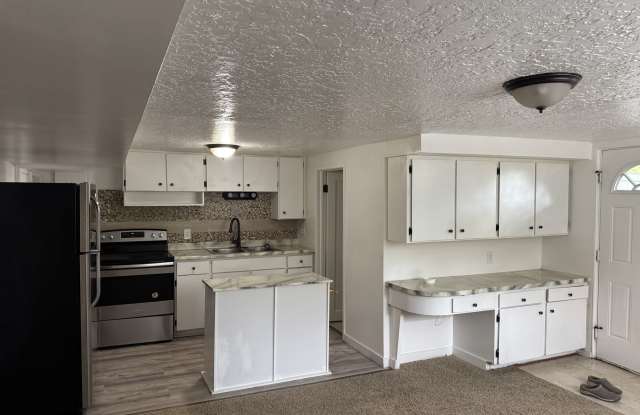 109 N Harrison Blvd - B