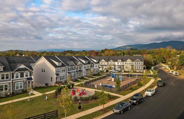 Pet-Friendly Crozet Townhome