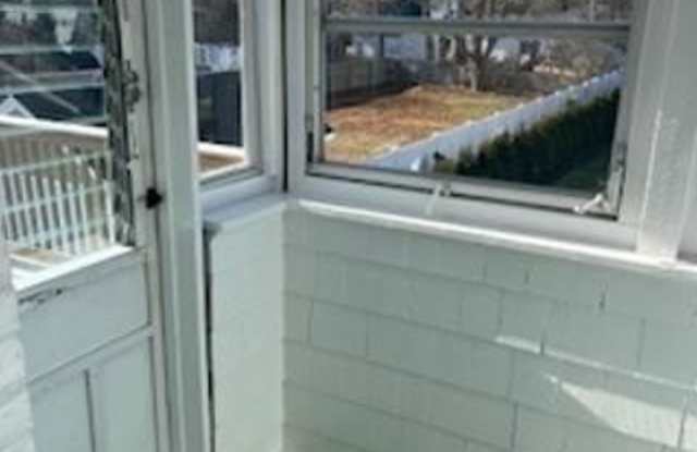 Photo of 86 Rollstone Avenue