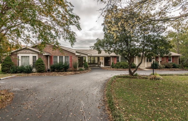 123 Savely Dr - 123 Savely Drive, Hendersonville, TN 37075