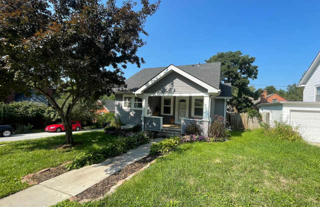 2202 N 51st St – 3 Bed/2 Bath in Benson | Refinished Hardwoods, Loft Primary Suite, Finished Basement