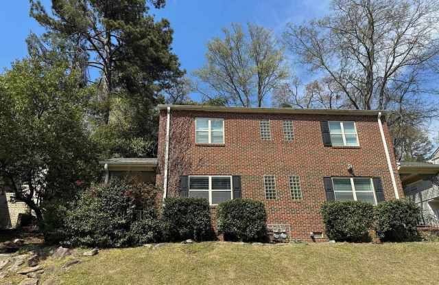 1006 BROADWAY STREET