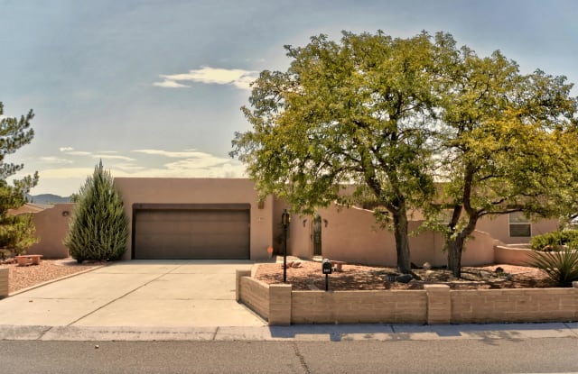 302 Villa Verde Drive Southeast - 302 Villa Verde Drive Southeast, Rio Rancho, NM 87124