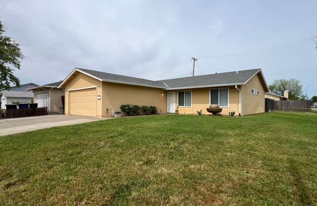 4 Bedroom, 2 Bath Single Story Corner Lot Home in Rancho Cordova