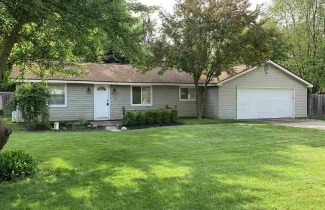 3130 Greenlawn Ave