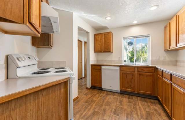 3947 SE 24th Terr