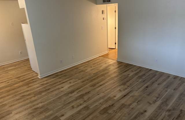 310 West 8th Avenue - D