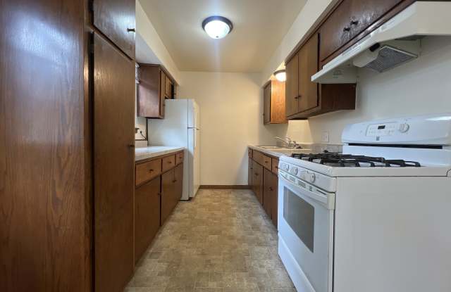 3310 Daisy Ln - 1