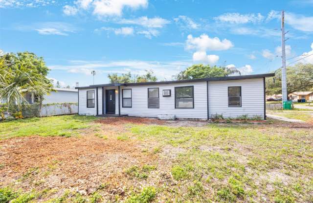 Cute 2bdrm/1bath House for rent ** Ready now ** Section 8 OK