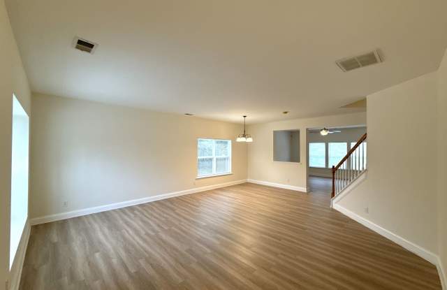 4 Bedroom Home in University!