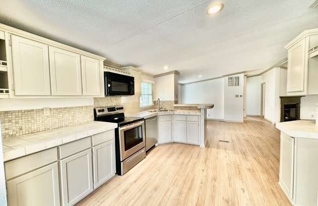 131 CORRIDOR OAKS