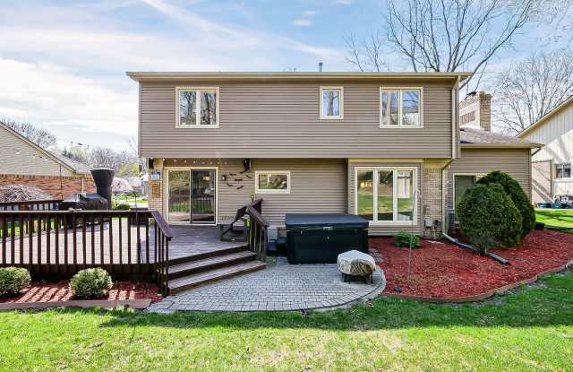 Welcome Home to Comfort and Style in Rochester Hills!