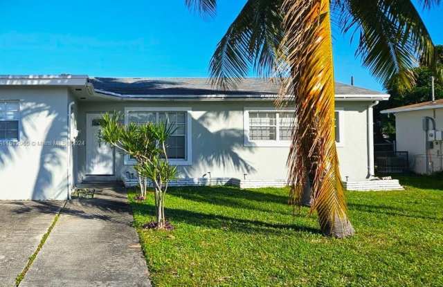 2631 Mayo St - 2631 Mayo Street, Hollywood, FL 33020