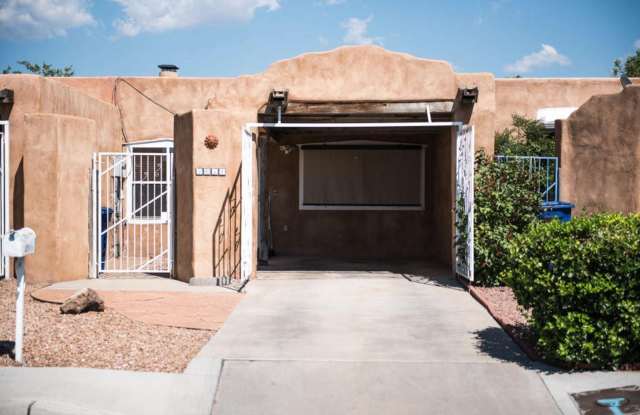 2614 Los Tomases Drive NW - 2614 Los Tomases Drive Northwest, Albuquerque, NM 87107