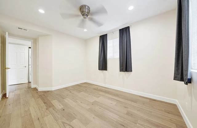 1181 Packers Cir Unit 111