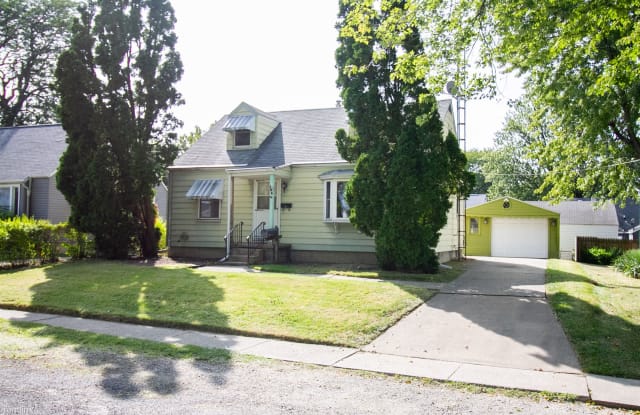 108 Longdale Ave - 108 Longdale Avenue, Toledo, OH 43605