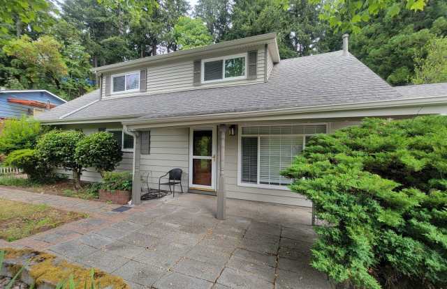 Photo of Newly remodeled 5 bedroom 2 bath home in Lakewood