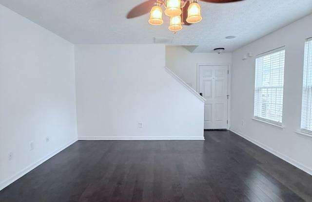 3/2.5 just off of GA 400 in North Forsyth County